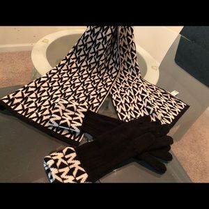 MK Scarf & Glove Set